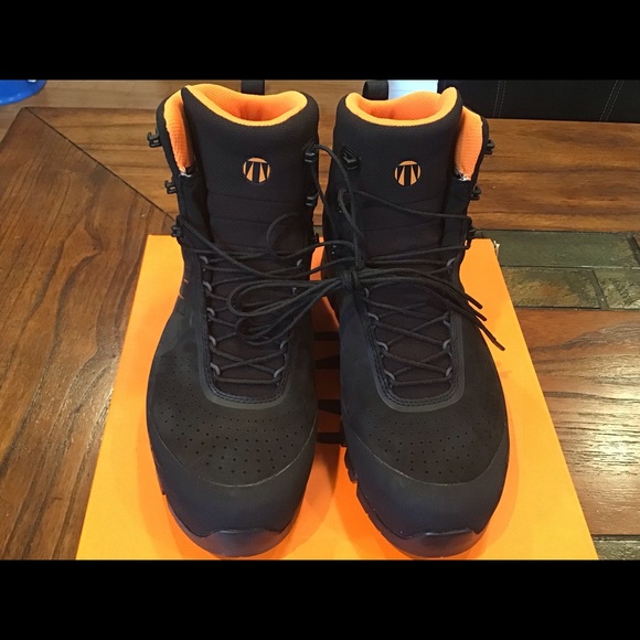 Shoes - Picture 6 of 6